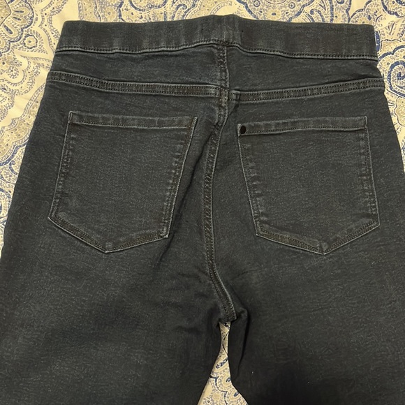 Like New super dark indigo H&M pull on jeans - Picture 4 of 5
